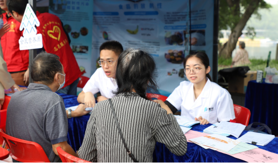 壹邦營養師(shī)現場助力營養科(kē)普及咨詢 壹邦營養師(shī)現場助力營養科(kē)普及咨詢
